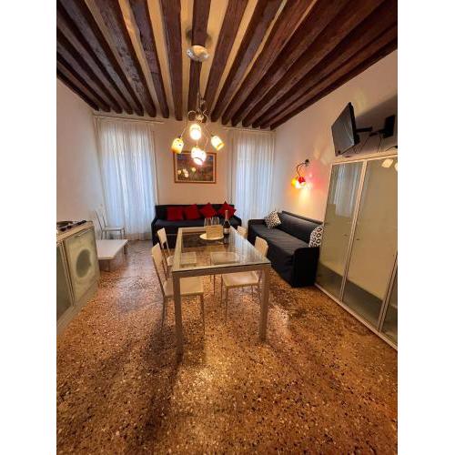 iHOMES-Corte del Calice nel Cuore di Venezia