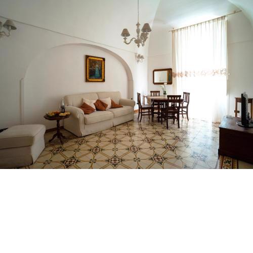 [il Borgo sul Mare] Casa Grande con Balcone