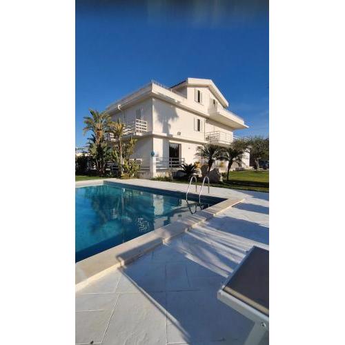 il CARRUBBO, alloggio in villa a Marzamemi