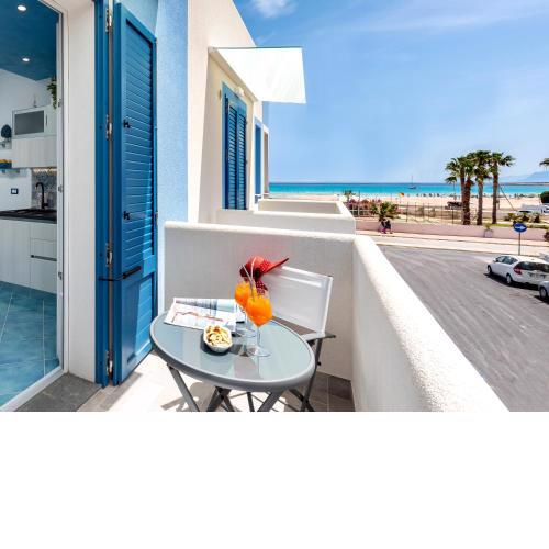 IL FARO E LA LUNA Beach Apartments
