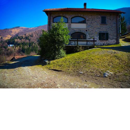 Il Larice - Agriturismo Alpe del Ville San Primo by Wonderful Italy