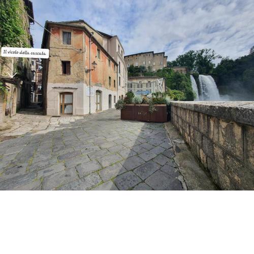 Il vicolo della cascata