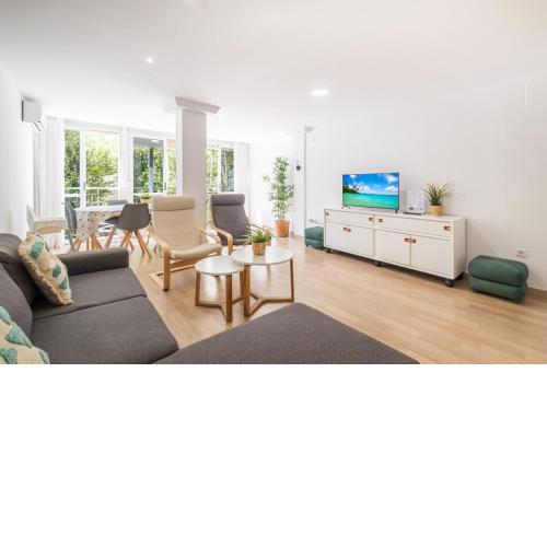 Ilice 3-C Apartment Levante Beach