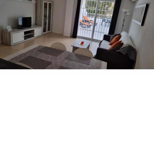 Immaculate and modern 1 bedroomed apartment