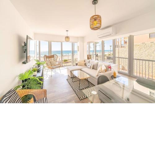 Impressive 2BD Beach Apartment