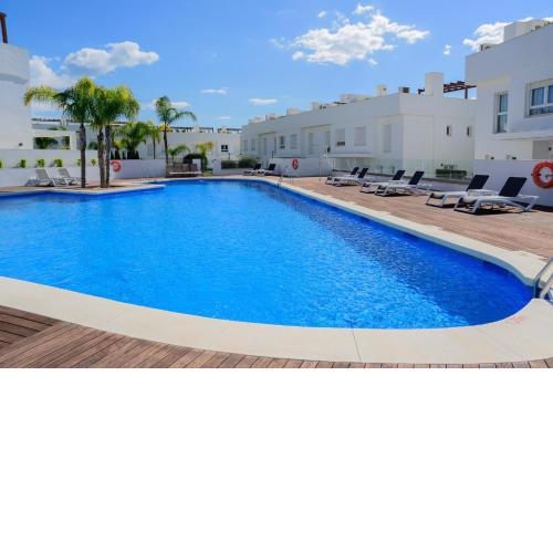 Impressive brand new townhouse in El Romeral Calahonda