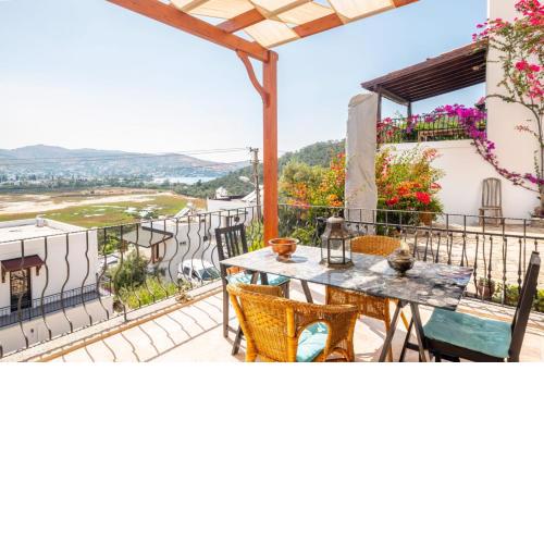 Impressive House near Paradise Bay in Bodrum