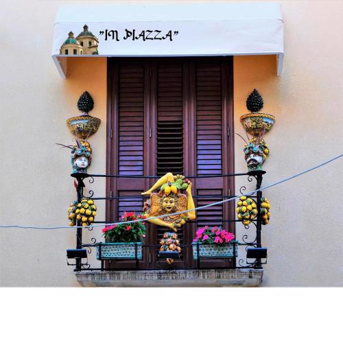 IN PIAZZA