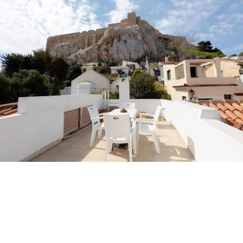 In the shadow of Acropolis