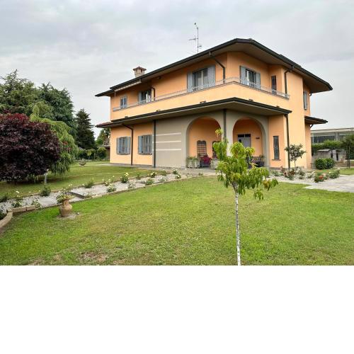In VILLA 2