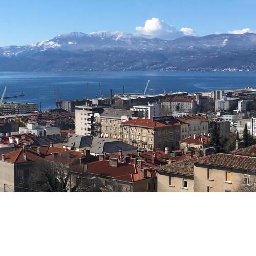 Ina apartman
