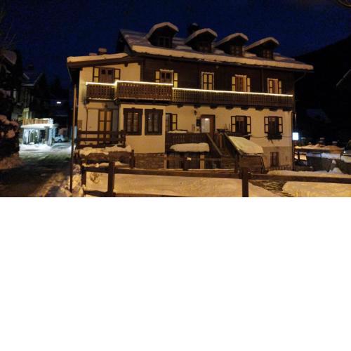 Incanto Walser Apartments Piazza
