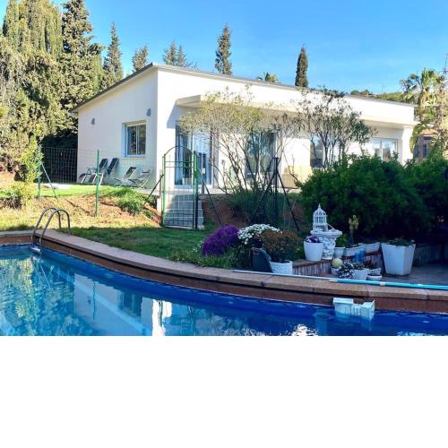 Independent house Casazul with swimming pool