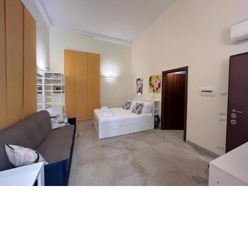 Independent ROOMS- ST TERMINI