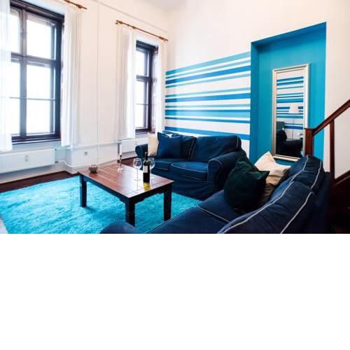 Indigo Apartment With Free Parking