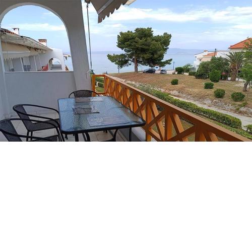 Inesa's Beach Front Apartment