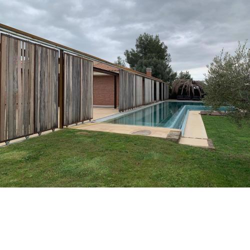 Infinity pool House in Vilopriu