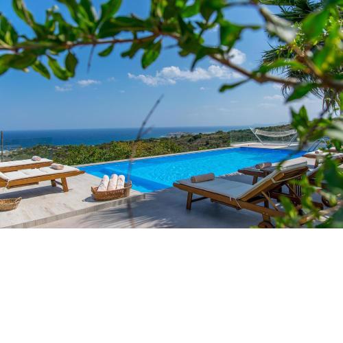 Infinity Villa with Pool, BBQ and Ping-Pong Table, 1km from the beach