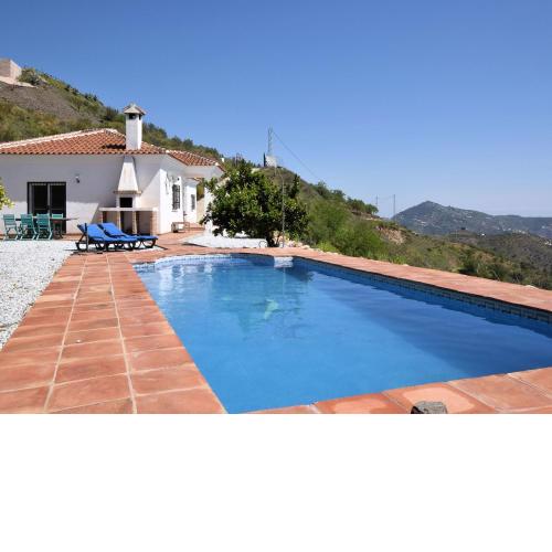 Inviting Villa in Arenas with private pool