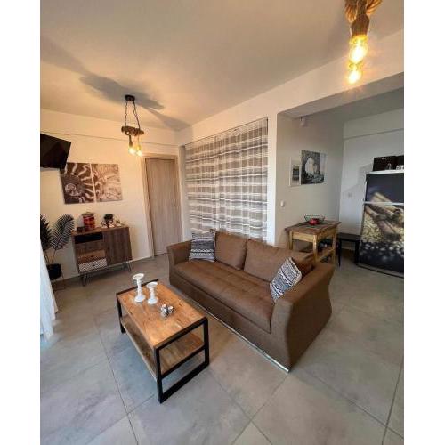 IONIAN HOSPITALITY ΠΟΛΥΝΟΗ