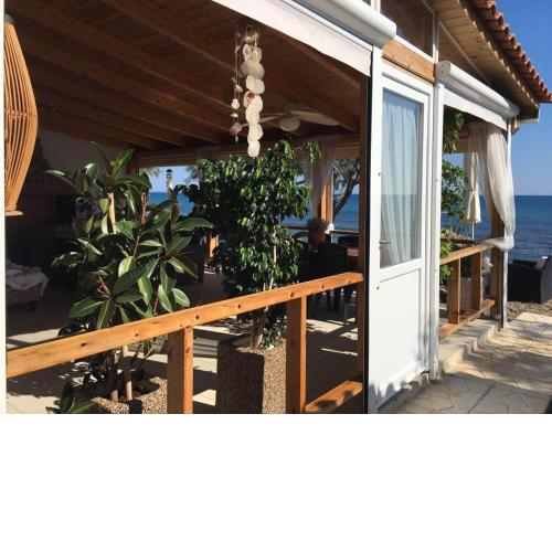 Ionion Seaside Home