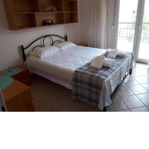 Iraklitsa bay apartment