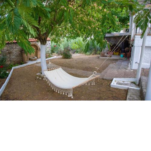 Iria's Cosy House, BBQ, garden, indoor fireplace