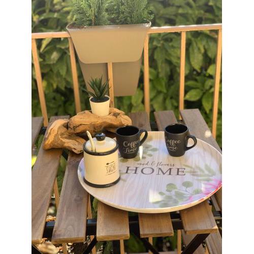 Iris 128: il terrazzino sul giardino