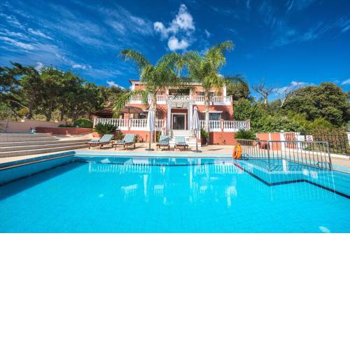 Iro Royal Villa by MediterraneanVillas