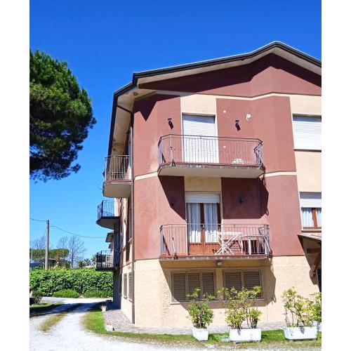 ISA - Casa Maria, Apartments in Marina di Massa with private outdoor area