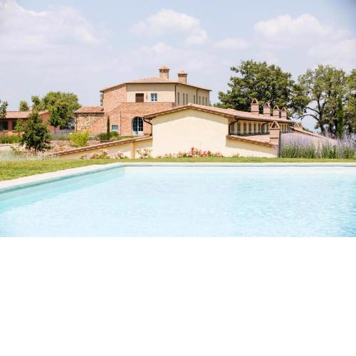 ISA - Luxury Resort with swimming pool immersed in Tuscan nature, Villas on the ground floor with private outdoor area with panoramic view