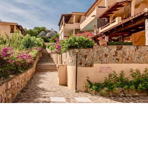ISA-Residence in Marinella at only 450 m from the beach, apartments with air conditioning