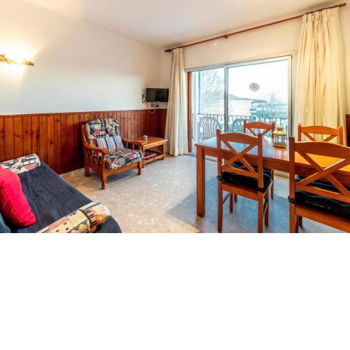 Isard 4 bis Apartamento junto a la playa