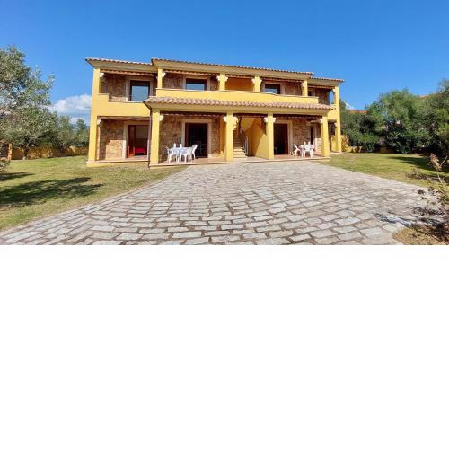ISS Travel, Domus Pedra - 2-bedrooms apartments with air-condition