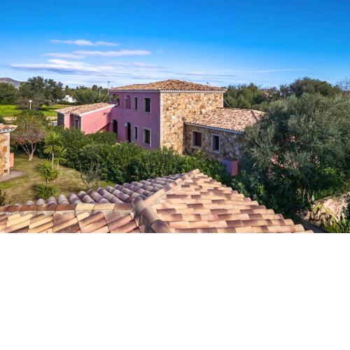ISS Travel, La Ginestra - 2-bedroom apartment with terrace and view over Tavolara Island