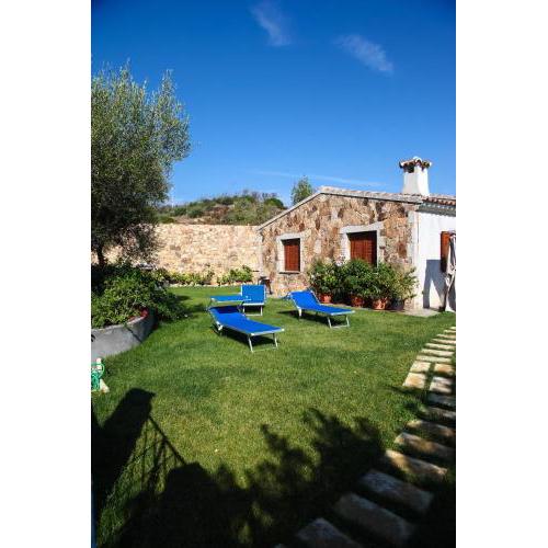 ISS Travel, Stazzu Fioritu - ground floor apartments with sea view
