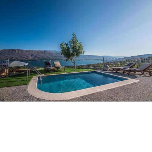 Istros Villas, infinite blue, By ThinkVilla