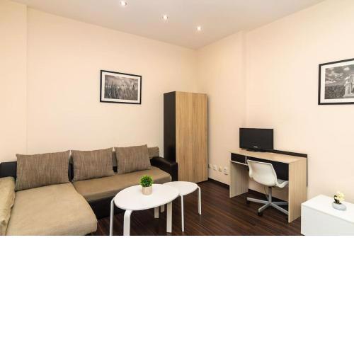 Ivo's 1 Bedroom Centrally Located Apartment