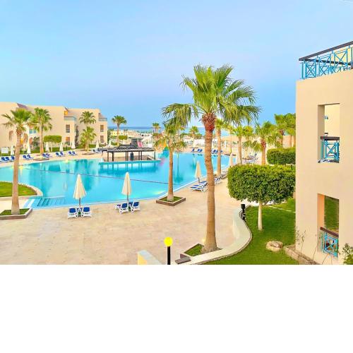 Ivy Cyrene Island Resort