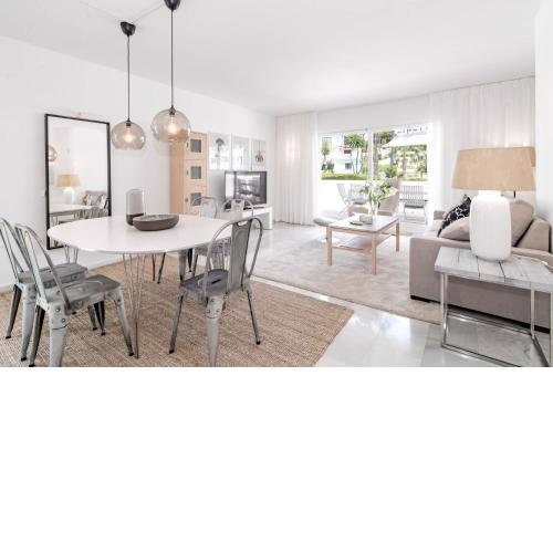 IVY-Modern 3 bedroom apt private garden