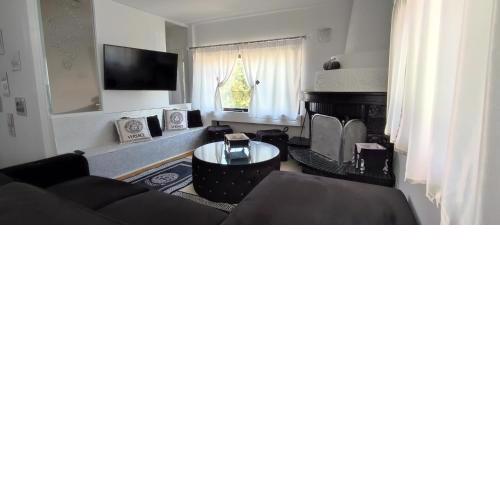 Ixian House Apartment