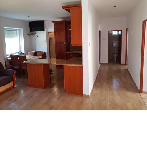 IZSÁK APARTMAN