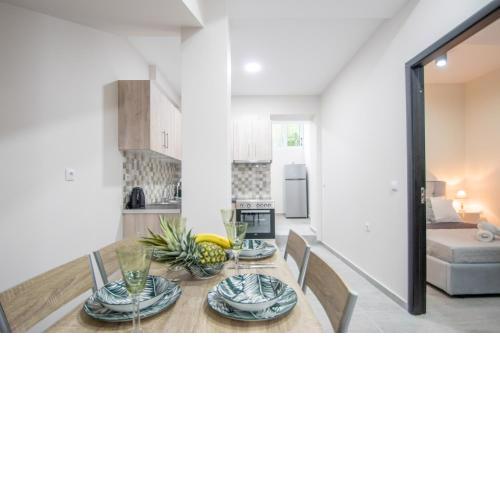 J & A Kandilas Apartment