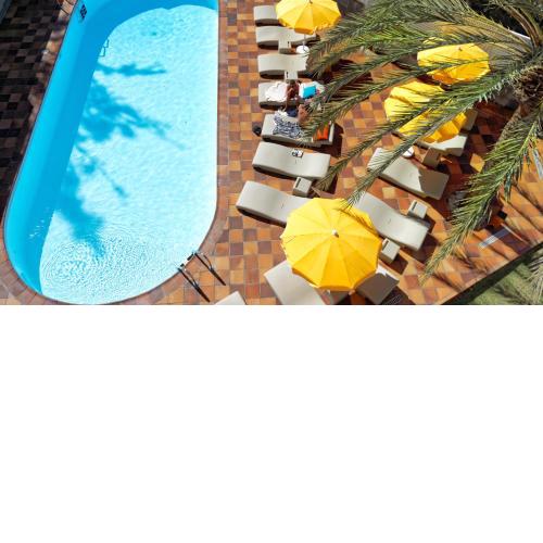 Jacarandas Beach