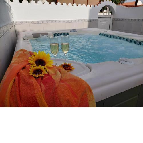 Jacuzzi House Sunflower