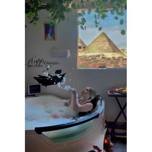 Jacuzzi Pyramids View 4