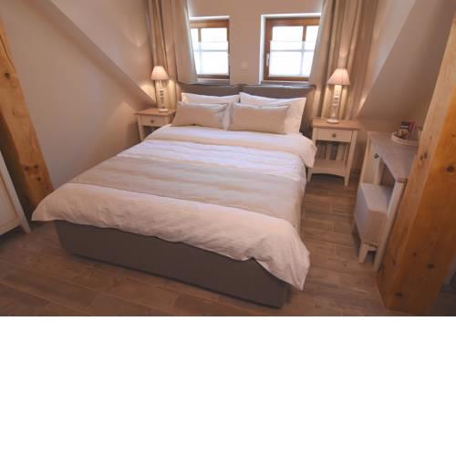Janez Rooms