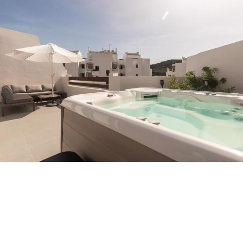 Jardines - Tabor 33 JACUZZI & POOL VIEW 2B