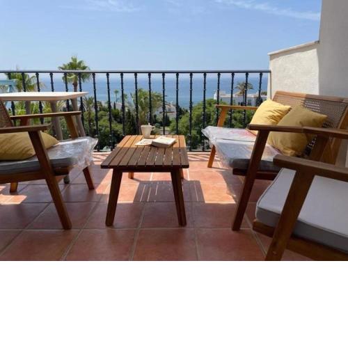 JAZMIN 2 MIRAFLORES SEA VIEW,POOL, WiFi