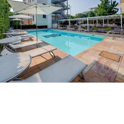 Jet Hotel, Sure Hotel Collection by Best Western